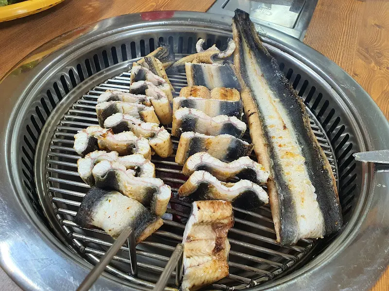 초벌된 장어구이