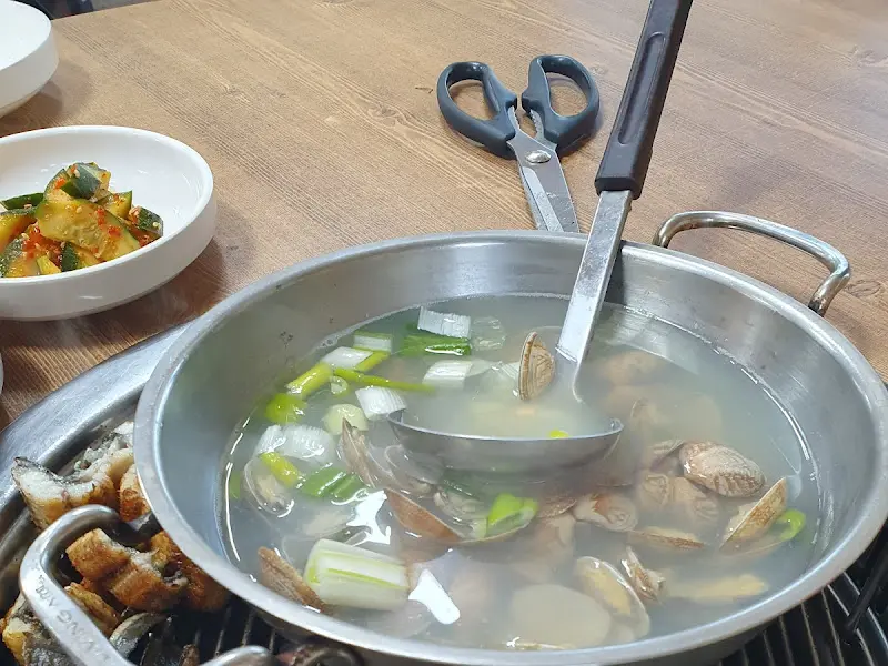 시원한 바지락탕
