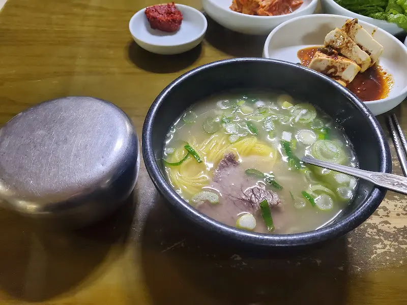 콩나물 해장국과 반찬