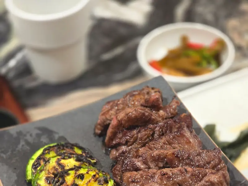 노릇하게 구워진 한우