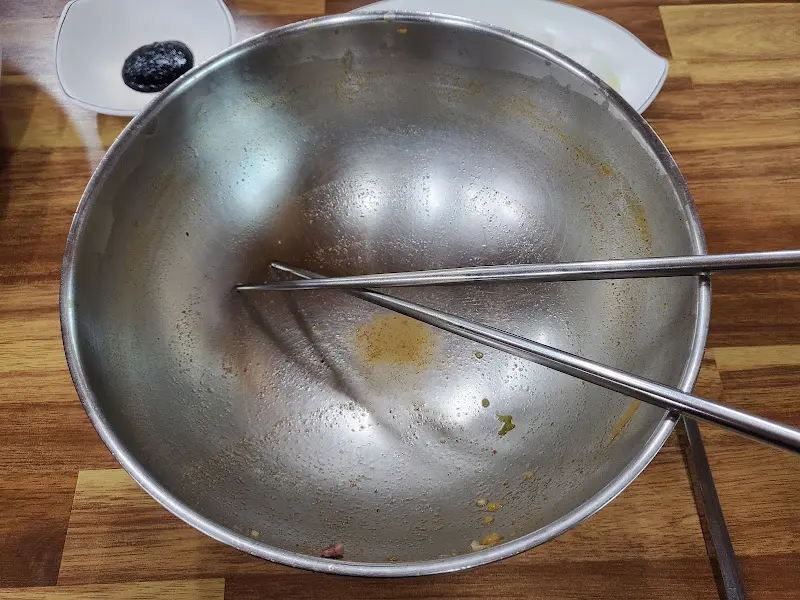텅 빈 짬뽕 그릇