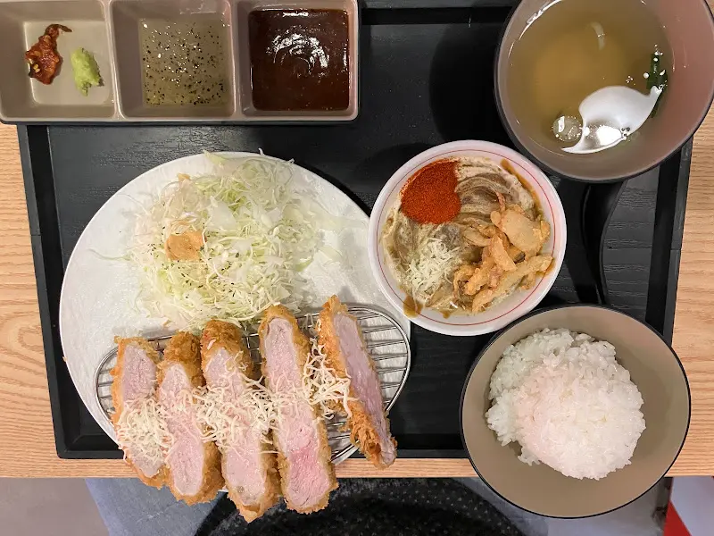 카레와 돈까스의 조화