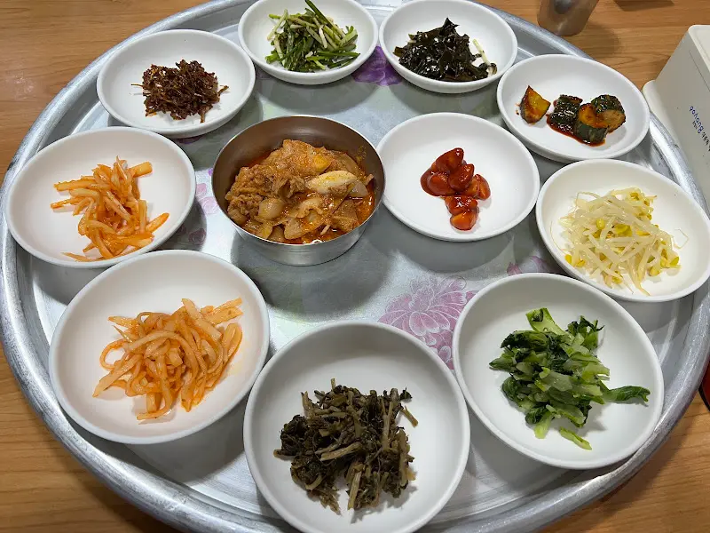 푸짐한 반찬 한 상