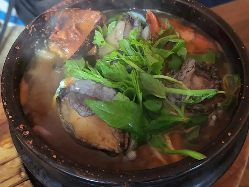 시원한 전복뚝배기