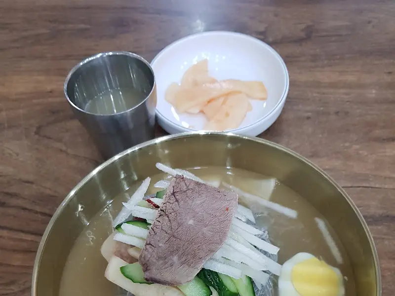 다시 봐도 먹음직스러운 물냉면