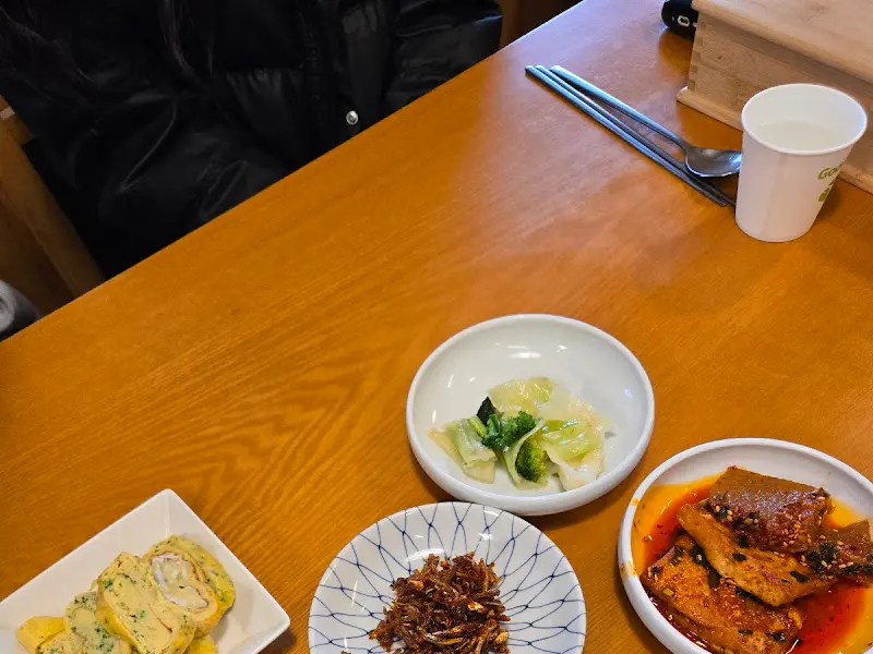 정갈한 밑반찬 클로즈업