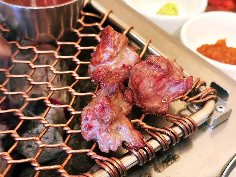 잘 익은 흑돼지