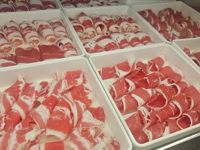 다양한 부위의 신선한 소고기