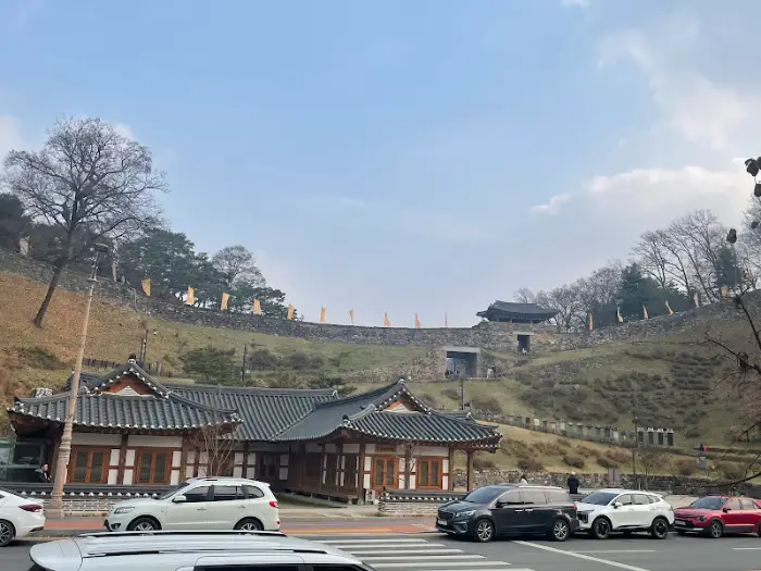 따뜻한 빵과 커피