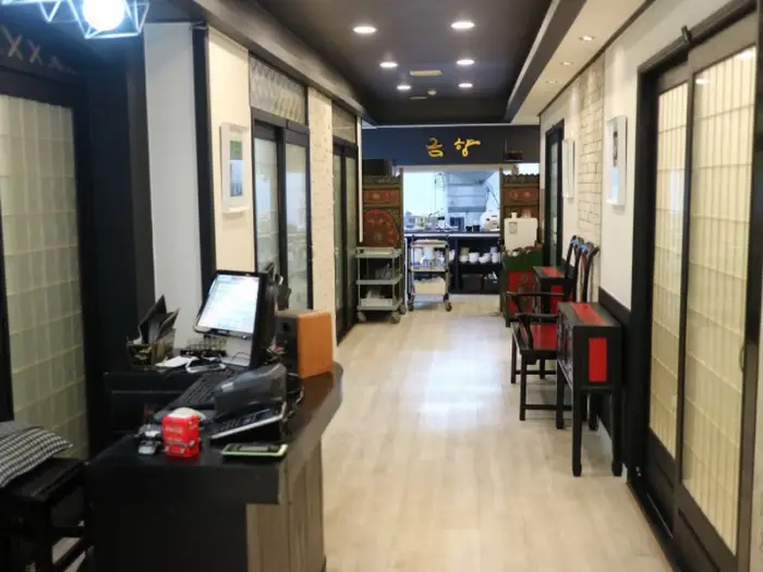 금향 내부 복도