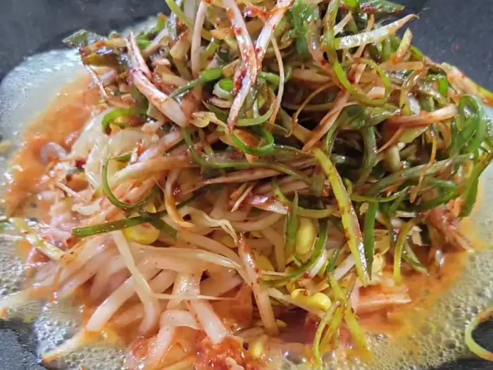 볶아지는 두루치기 상세샷