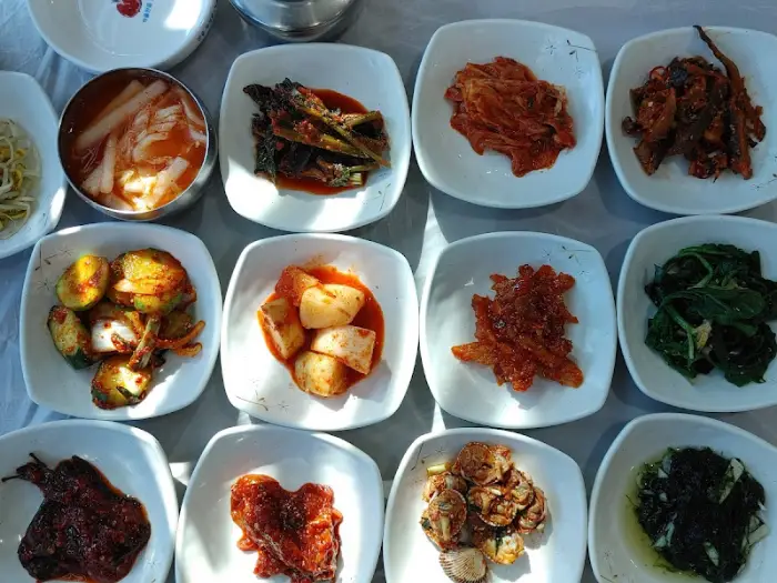 다양한 밑반찬 모음