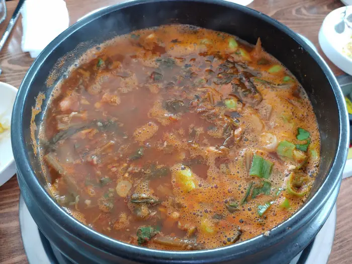 팔팔 끓는 어탕의 모습