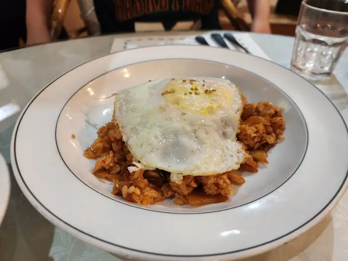 안성 마로니에 경양식의 돈까스와 오므라이스 세트