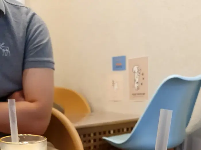 카페 내부의 아기자기한 소품들