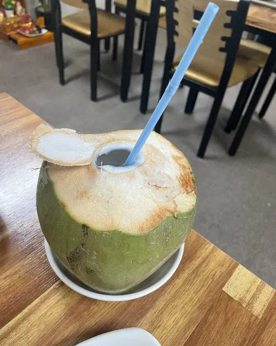 싱싱한 통코코넛 음료