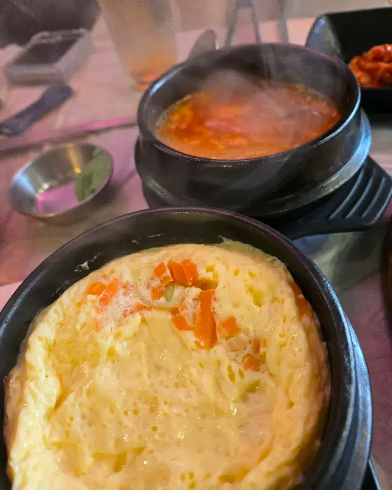 김이 모락모락 나는 계란찜