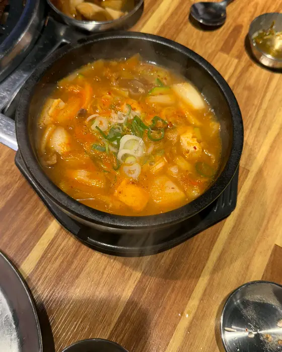 차돌박이와 곁들임 메뉴