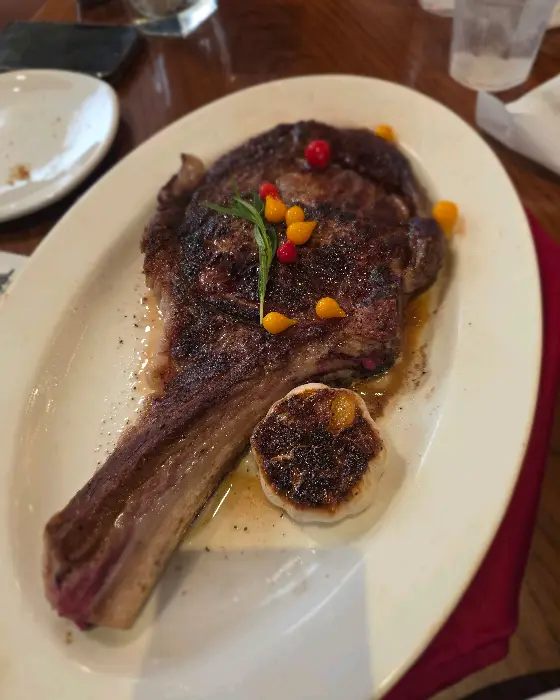 육즙 가득한 스테이크