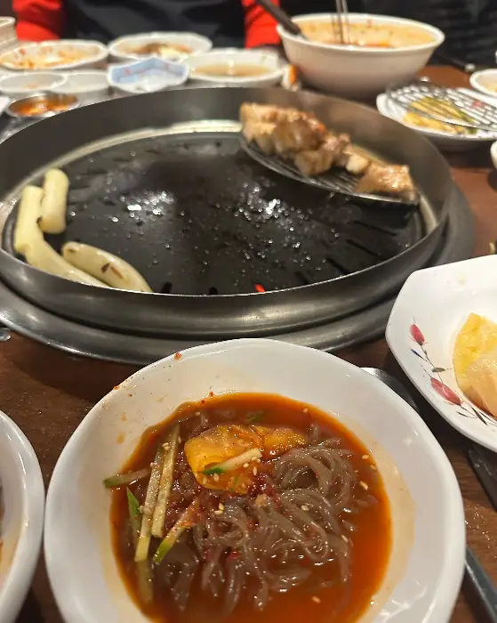 비빔냉면