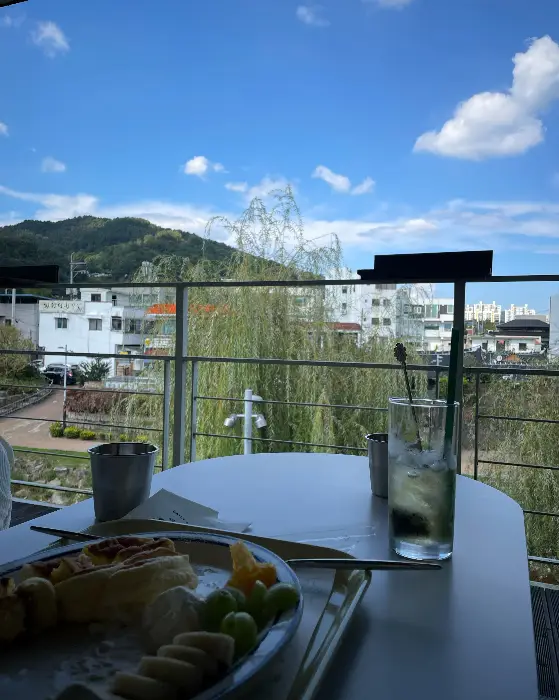 수플레와 함께 나온 음료