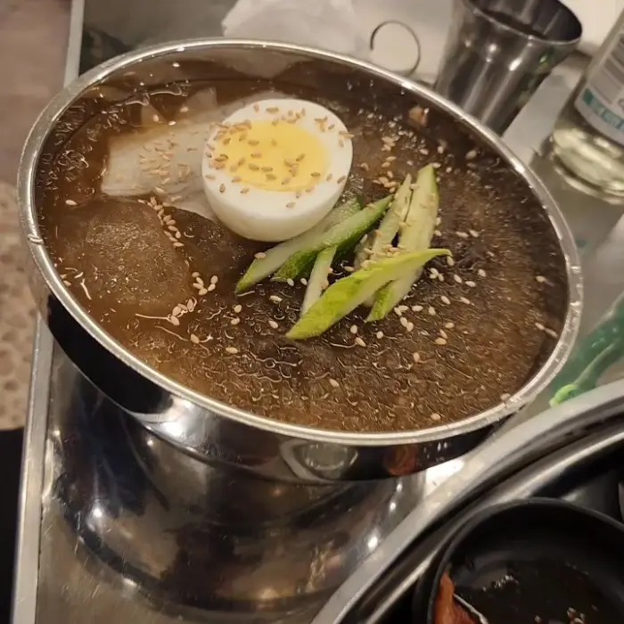 잘 구워진 삼겹살 클로즈업