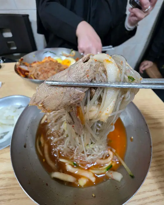 내호냉면의 비빔밀면