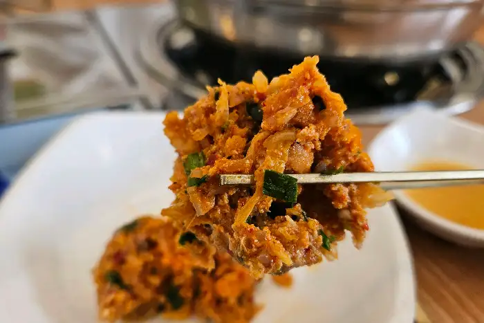 김치만두 속 재료 클로즈업