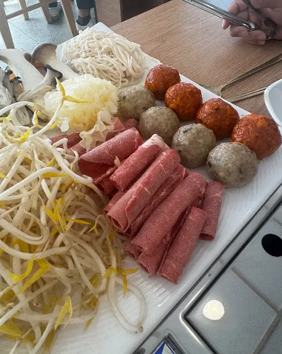 샤브샤브에 들어갈 재료들