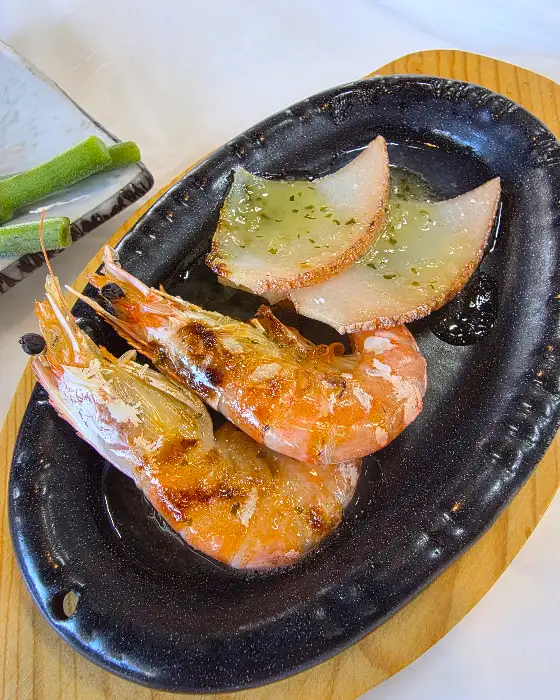 버터구이 새우와 관자