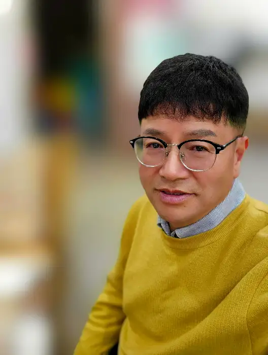 식사 중인 손님 모습 (얼굴 비공개)