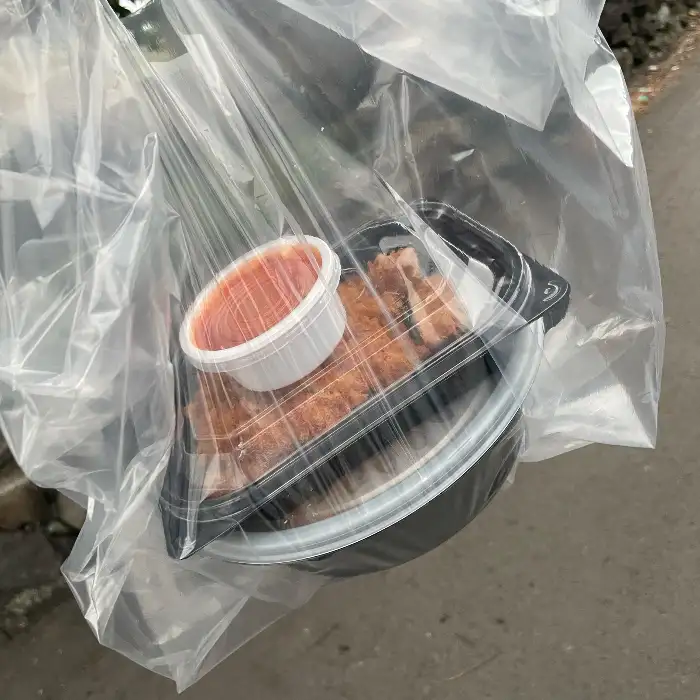 포장된 김치 돈까스 나베