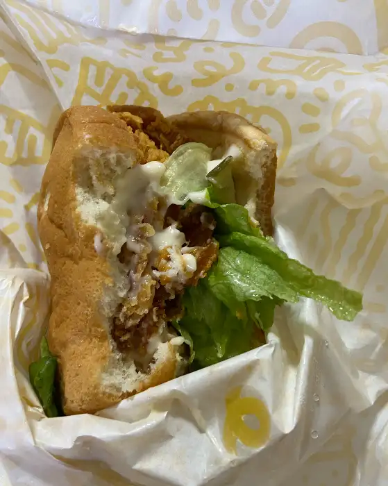 속이 보이는 맘스터치 버거