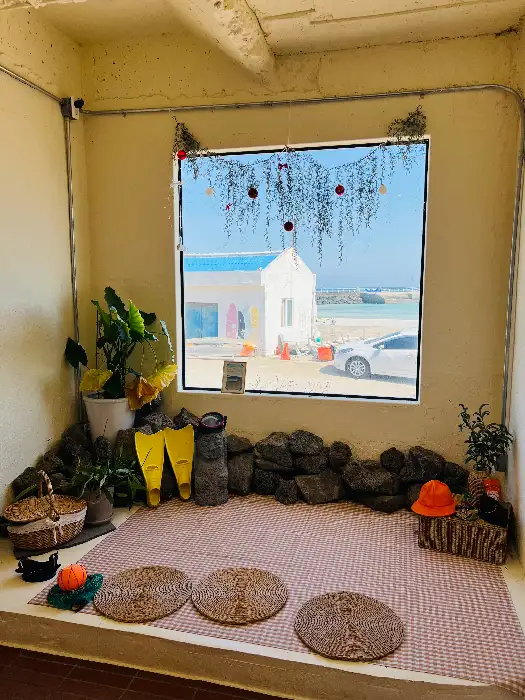 창밖으로 보이는 제주 바다 풍경