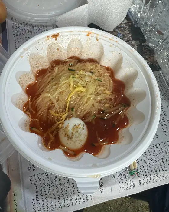 곱배기 사이즈의 밀면