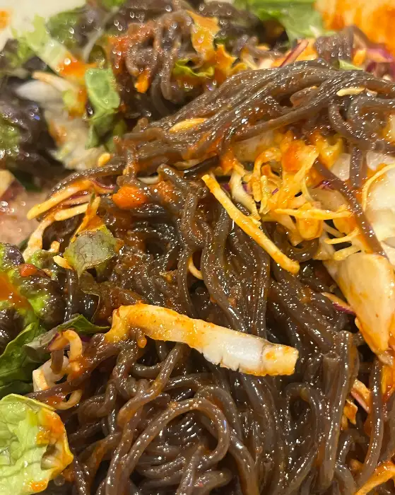 윤기 나는 족발과 수육의 조화