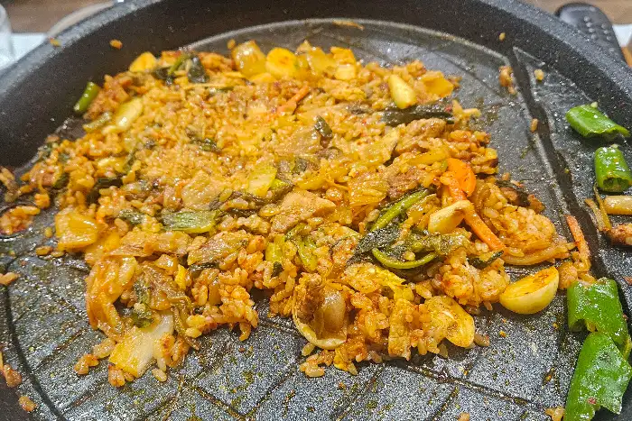 먹음직스럽게 조려진 서대 조림 모습