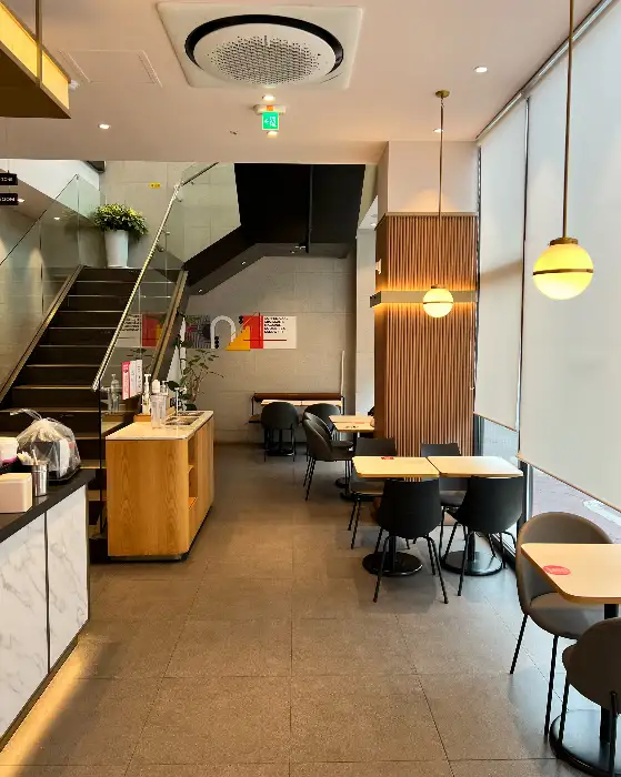 매장 내부 모습 (2층)