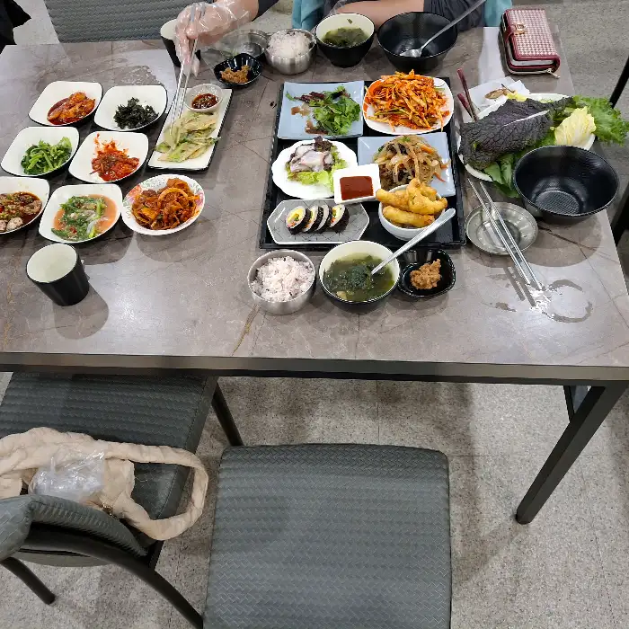 푸짐한 한상차림