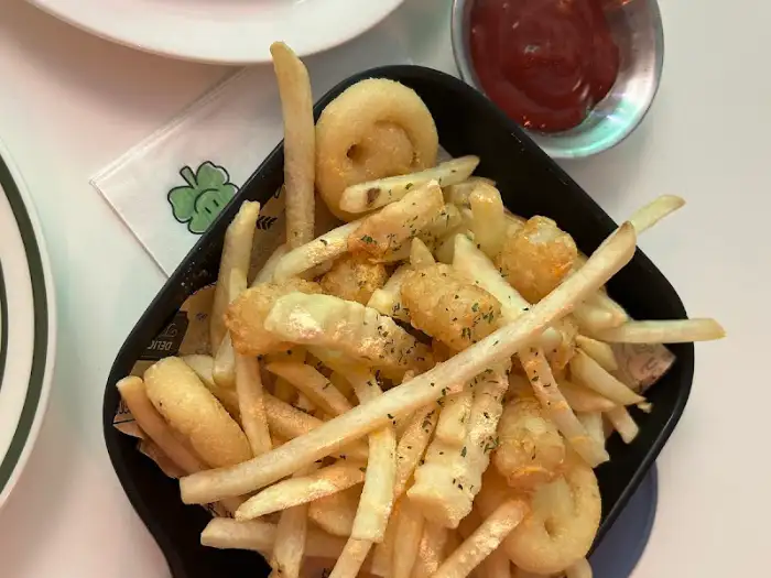 감자튀김과 케첩