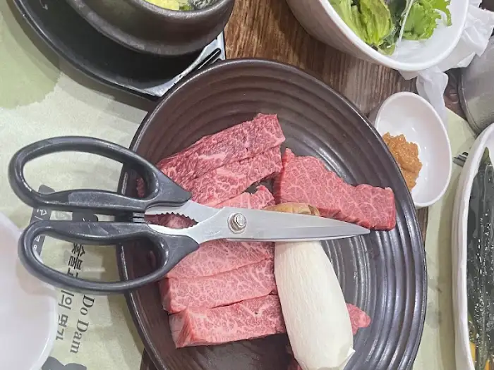 신선한 소고기 덩어리