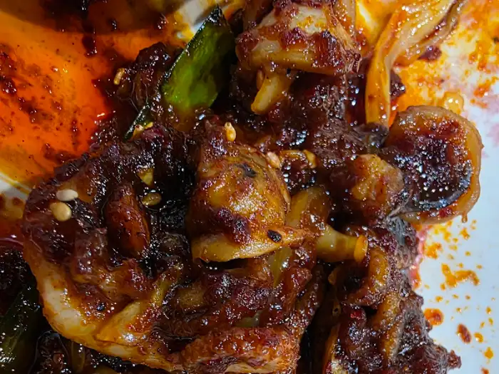 밥과 함께 비벼먹는 쭈꾸미볶음