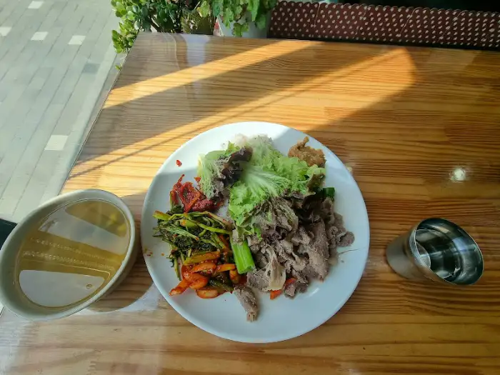 점심 식사 상차림