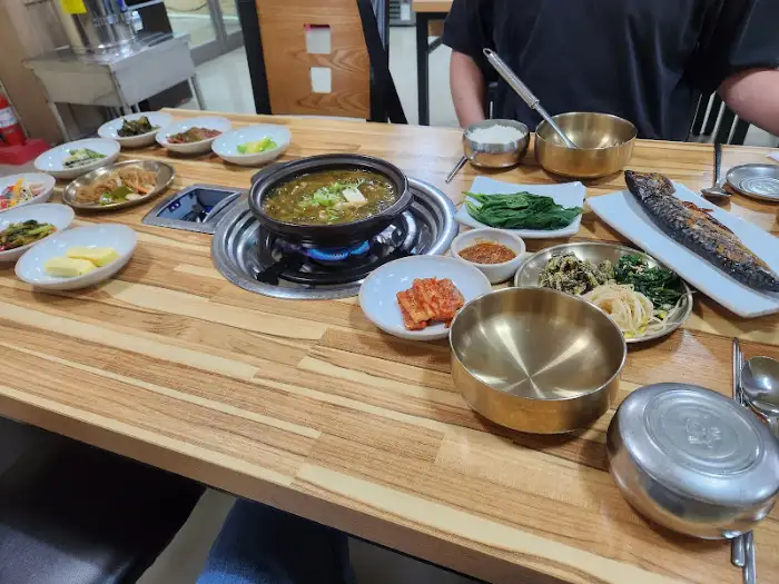 식당 내부 전경