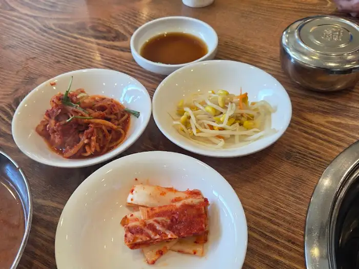 정갈한 시골식당의 밑반찬