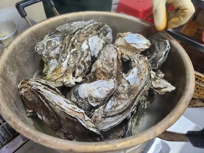 찜으로 조리된 벚굴