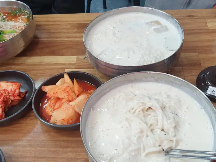 콩국수와 깍두기, 김치