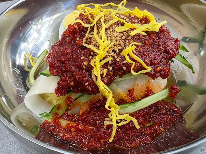 비빔밀면 클로즈업