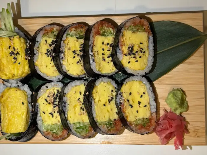 계란과 명란이 들어간 마끼