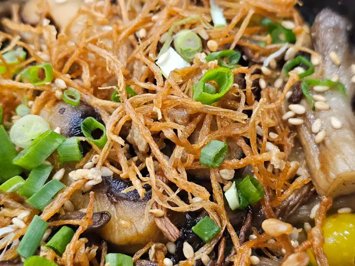 버섯 솥밥 비주얼